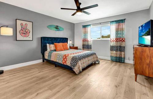 Huntington Beach, AC, Pool, Hot Tub, Detached Office, Close to Beach, Outside Entertaining Area - Photo 29