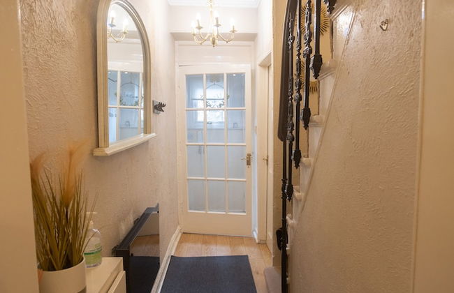 Sandgate 2-bed Apartment in Ayr Central Location - Foto 29