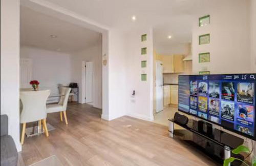 Spacious 2BDR Apartment, WIFI+ Great TV - Foto 2