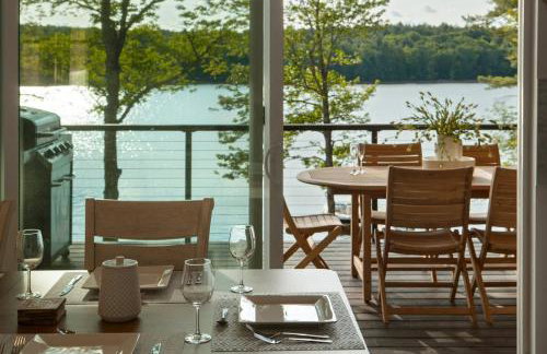 Lakeside Lodge with Studio Apartment - Foto 37