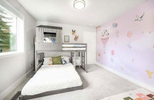 Modern 4BR Family Oasis - Treehouse Bunk &Game Room - Foto 37