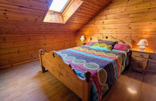 Chalet confortable avec 4 chambres, cheminée, grand terrain, proche pistes et lac - Foto 23