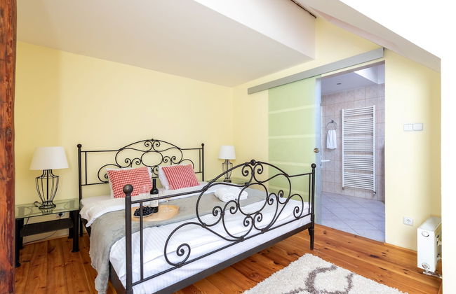 Spacious 2-level apart National Theatre - Foto 4