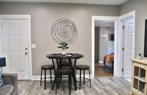 Updated Lakewood Retreat! - Foto 8