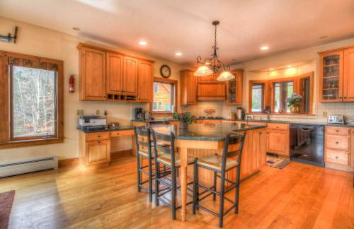 Most Luxury 7000 Sq ft Log Estate with Pool Hot Tub Sauna - Foto 6