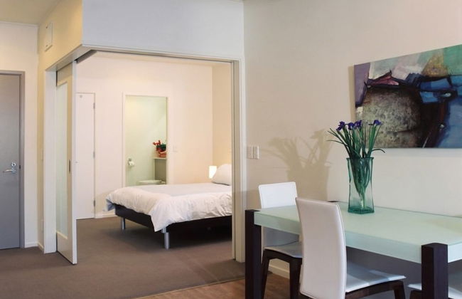 Quest on Lambton - Foto 1