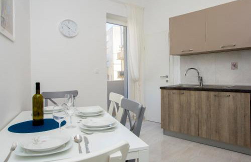 L&S Superior Apartment with Balcony near Old Town and Bačvice Beach - Photo 8