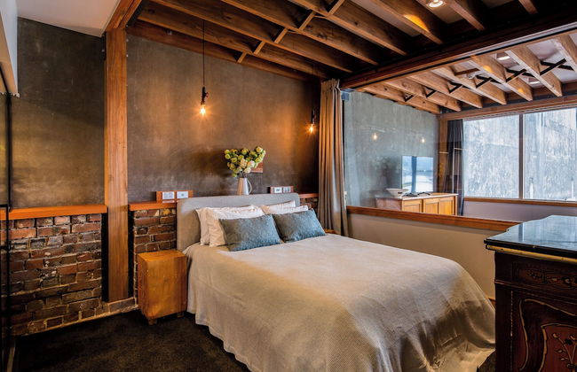 The Thomas Gregg Apartments - Photo 9