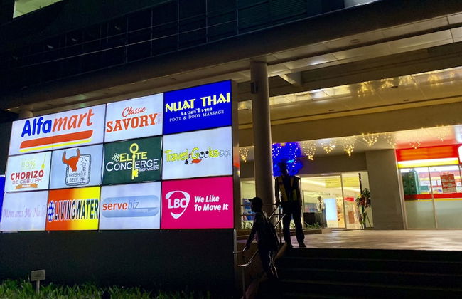 Condo Unit With Balcony in Manila - Foto 40