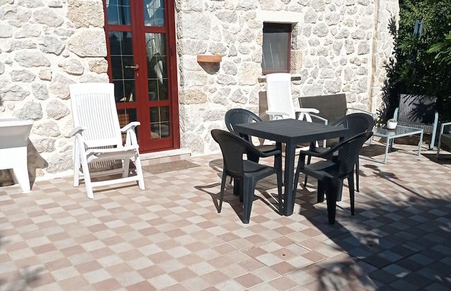 Captivating 1-bed Apartment in Gallinaro - Foto 9