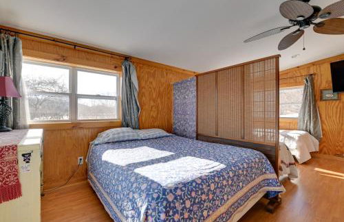 Waterfront Lake George Retreat with Shared Dock - Foto 18