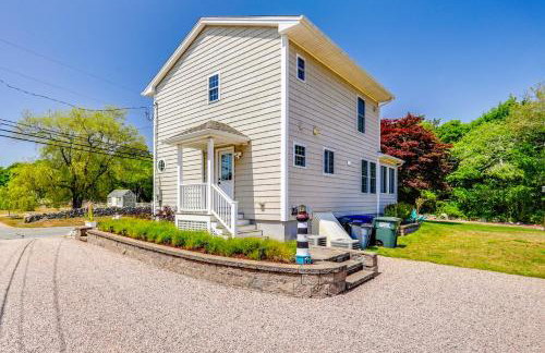 Walk to Pawcatuck River Family-Friendly Home! - Foto 32