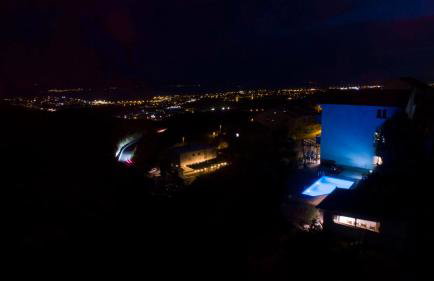 Hill Apartment with Private Pool - Foto 12