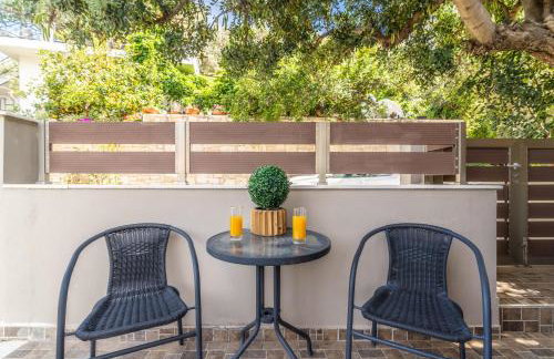 Ceronia Renovated House near the Beach - Foto 42