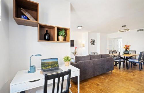 New apartment in the city center 3beds, 2baths & parking - Photo 3