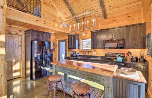 Mountain View Hideaway with Outdoor Fireplace! - Foto 8