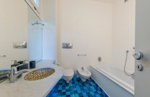 Milan Central Penthouse with Terraces, Jacuzzi & Garage - Foto 38