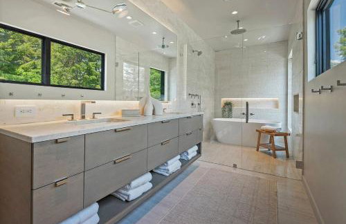 Luxury Modern Mountain Home - Foto 29