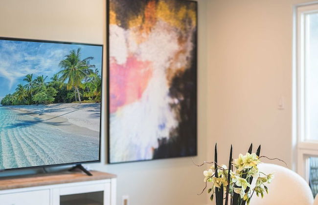 Waterfront Retreat With Stunning Views Modern Co - Foto 13