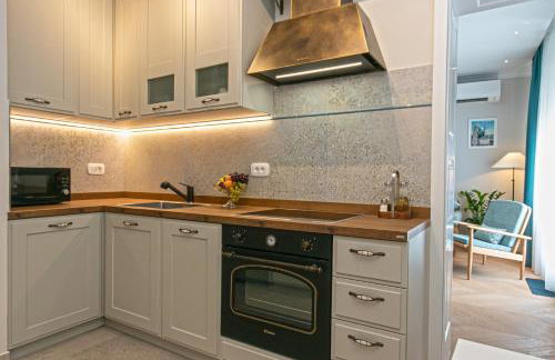 Split Eye Apartment - Photo 12