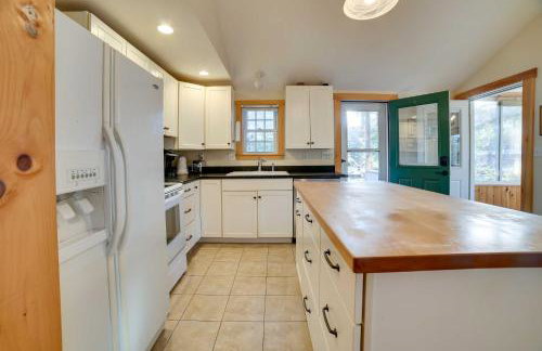 Lakefront Bradford Cottage with Dock, Near Skiing! - Foto 12