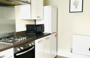 Stylish 3 Bed Semi Trentham Stoke on Trent - Foto 5