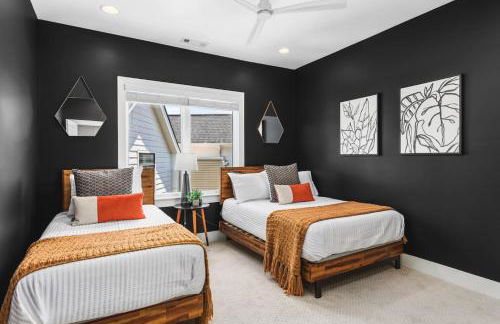 TWO Neighboring Homes Sleeps 24 Walk to 12 South - Foto 68