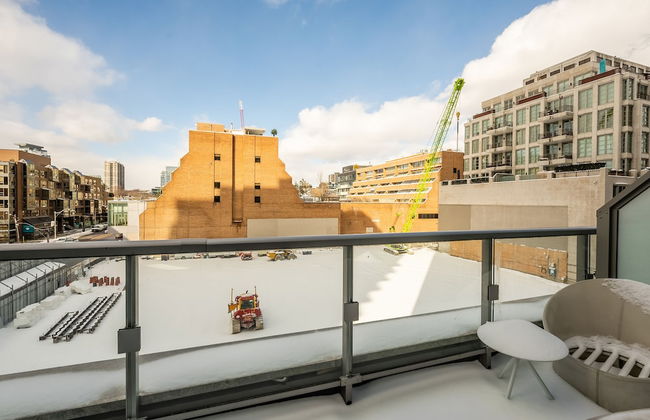 Charming Yorkville Condos - Photo 64