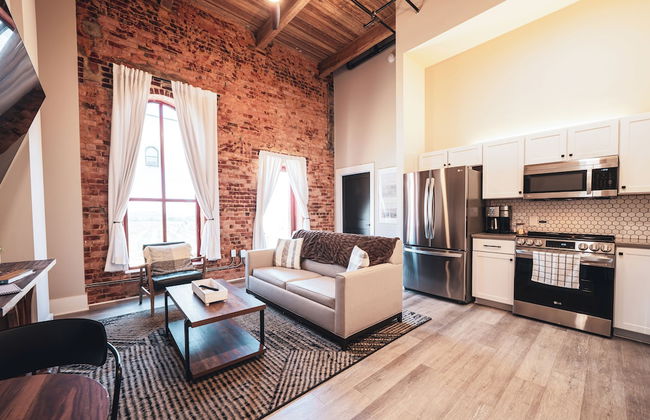 Three Trails Downtown Elkin - Foto 1