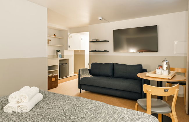 Bob W Kluuvi - Foto 24