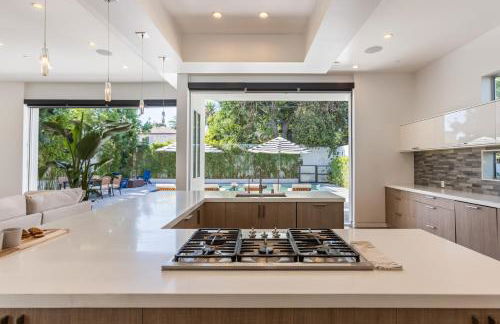 5BR Modern West Hollywood Retreat - Foto 33