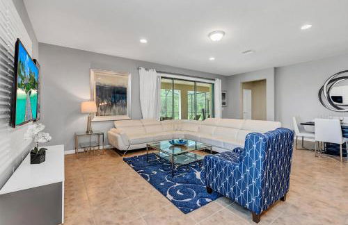 Villa W/ Pool, Movie Theater & Game Roomsleeps 20 - Photo 14