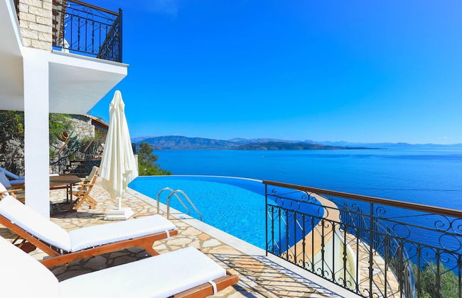 House On The Rocks in Nisaki - Photo 19