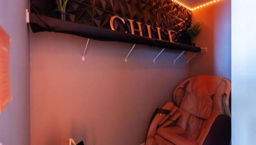 Exclusive, Pool, Massage Chair, Jordan Creek - Foto 5