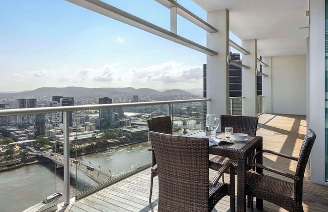 Oaks Brisbane Casino Tower Suites - Photo 8