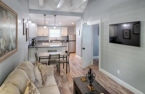 Quaint Cottage with Private Pool-Walk to Everything - Foto 10