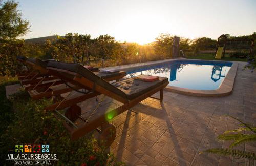 Villa Four Seasons, heated pool and 3 en-suite bathrooms - Foto 23