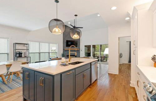 Lakeside Retreat Marina/Pool, Golf Cart, Game Room - Foto 12