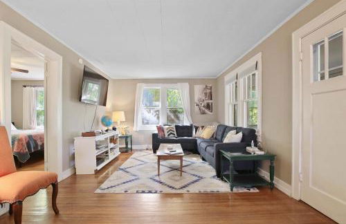 Bohemian Bungalow Pac-Man, walk downtown, pet friendly - Foto 12