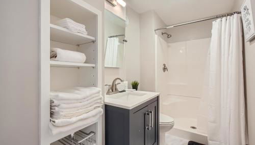 4bd Central Location - Patio - Games - Foto 4, towels, Shower