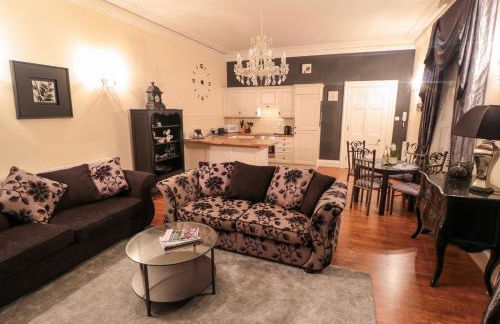 Sneaton Hall Apartment 4 - Photo 1