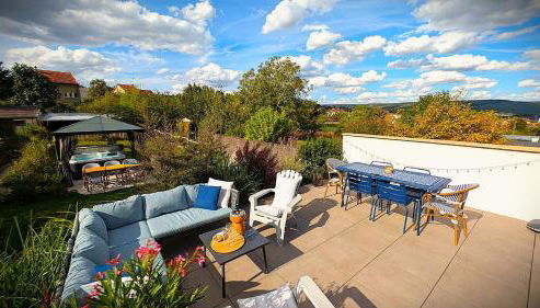 LE CEMAROSE Cottage & Spa Terrace Garden & lovely View - Foto 2, Garden, Garden view, furniture