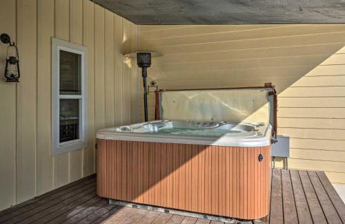 Hot Tub and Game Room! Family Schulenburg Retreat - Foto 37