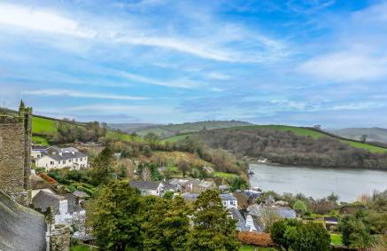 Rocket House - Large family home perched above the river - Foto 51