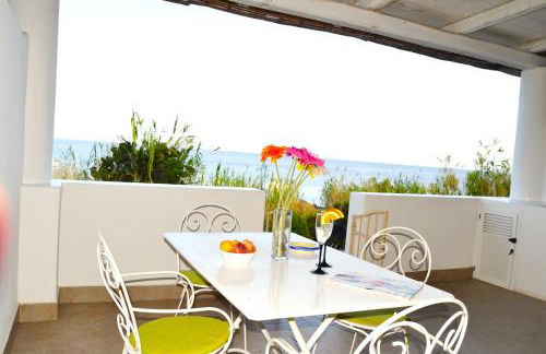 Villa Ginestra sulla spiaggia di Stromboli - Foto 1