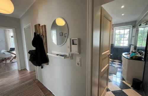 Beste Lage mit Warnowblick - großer Balkon, zwei Schlafzimmer, Aufzug, Stellplatz - Foto 40