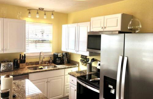 Amazing Sunsets bay view @The Villa at Copano Cove - Photo 23