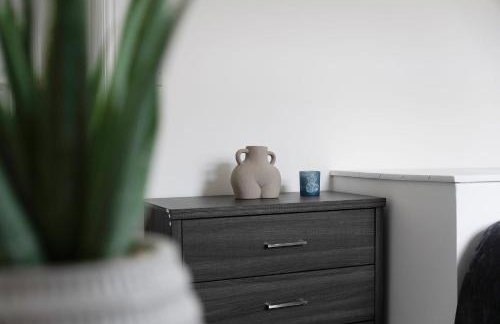 Chic Retreat Coastal Town Sleeps 4 - Foto 11