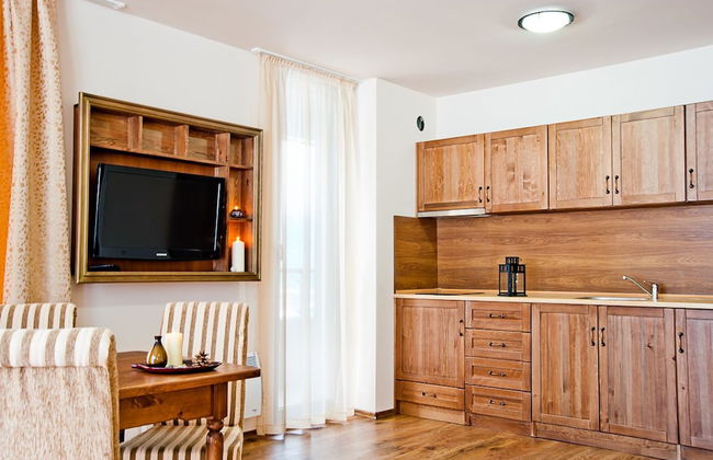 Cornelia Deluxe Residence - Photo 25