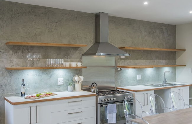 Apartments on The Eighteenth - Photo 26